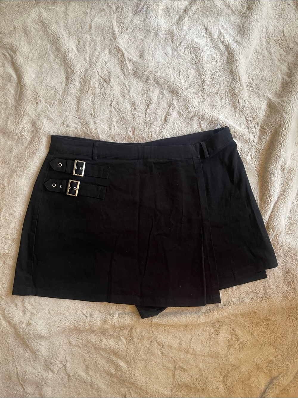 Dangerfield | Edgy Buckled Skort in Gothic Black